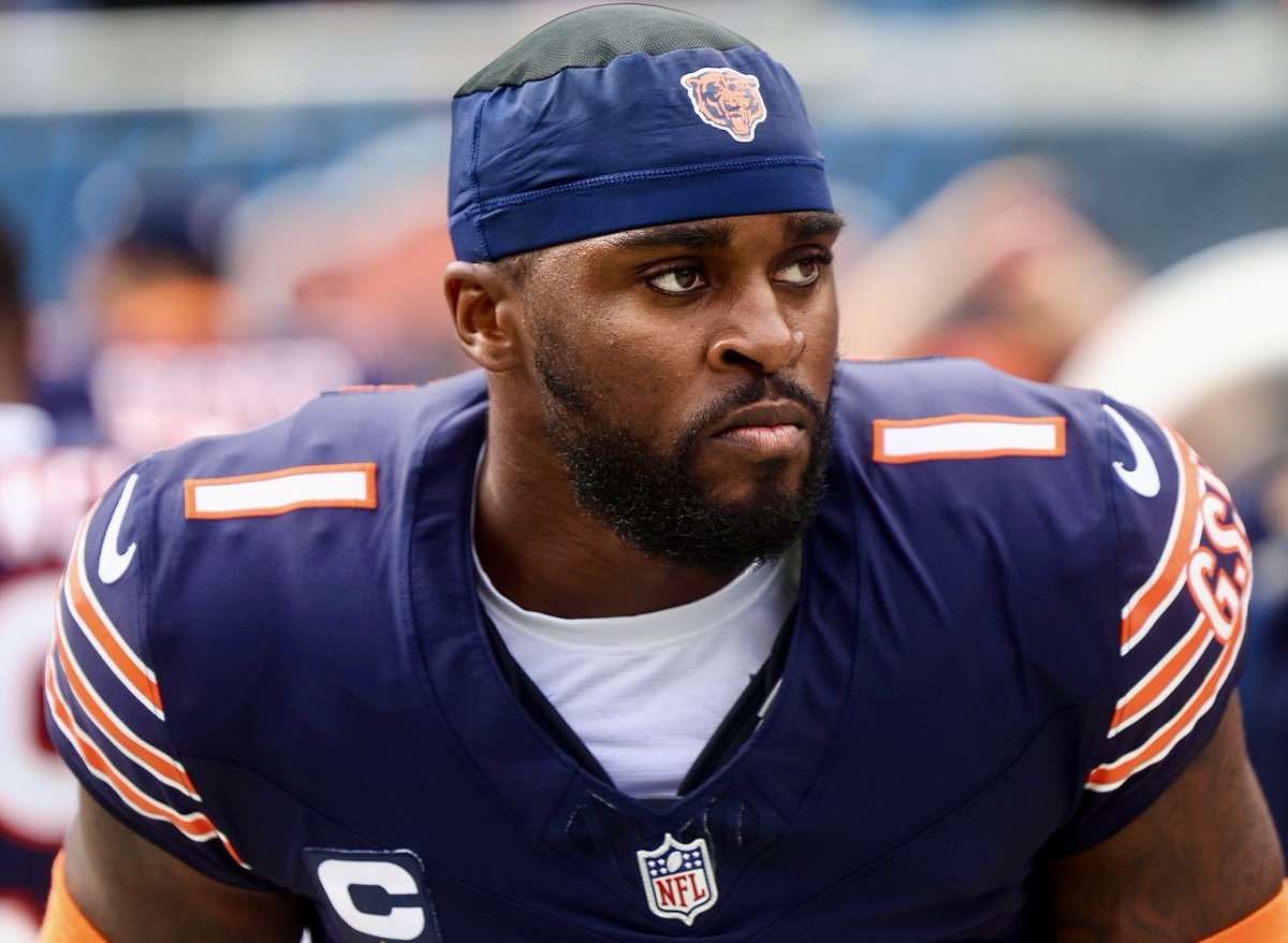 bearsnetwork_'s tweet image. In a survey of league executives, coaches and scouts, #Bears CB Jaylon Johnson was ranked the 8th-best CB in the NFL.
(via @espn)