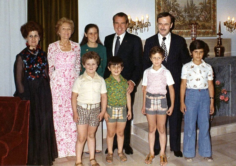 DanielPipes's tweet image. Historical curiosity:
When #RichardNixon escaped Watergate-obsessed Washington in June 1974, he visited Damascus, where he had the privilege of meeting an 8-year-old Bashar al-Assad (front, 2nd from right).