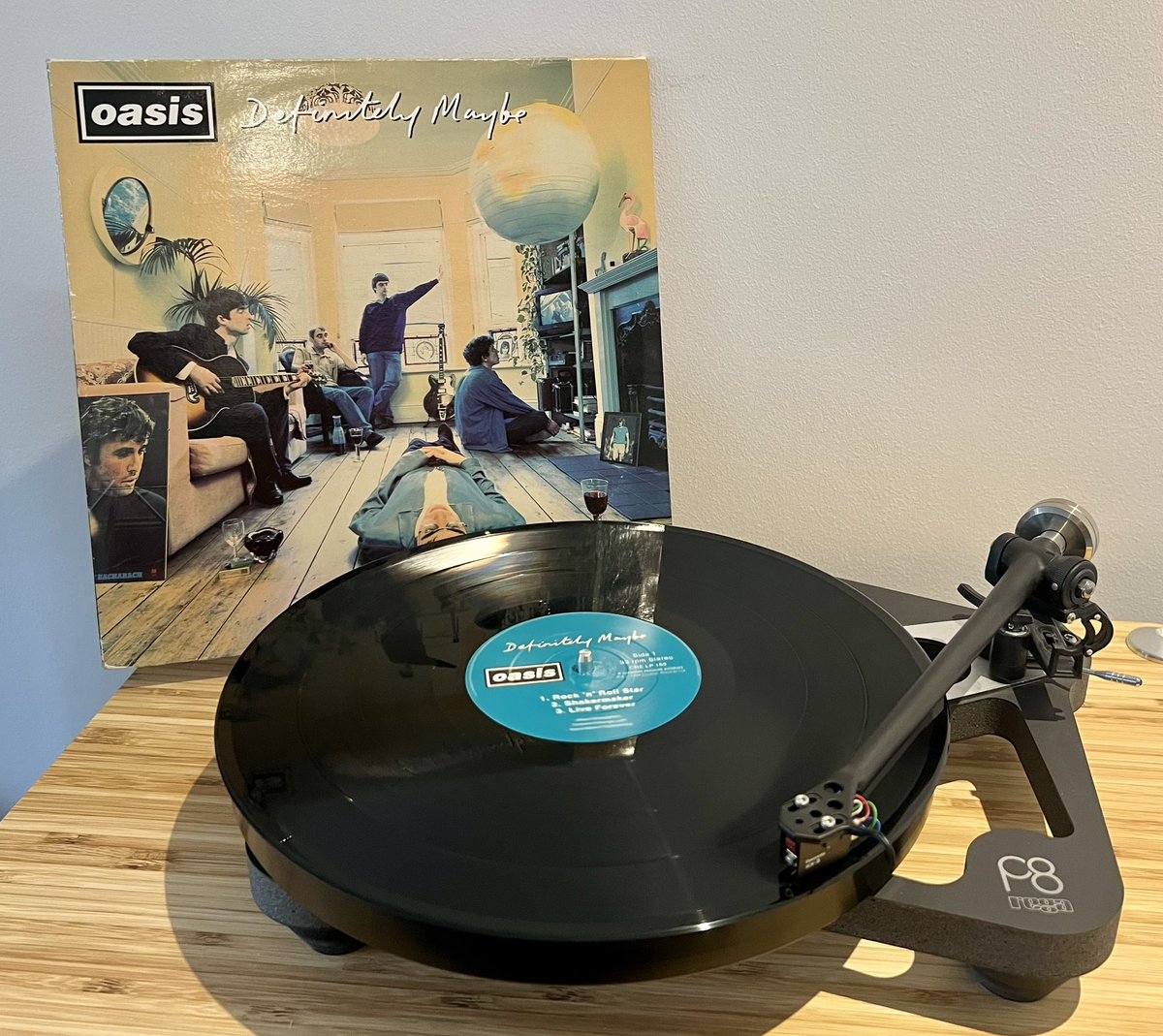 steviebooth77's tweet image. The OG has come out of hibernation and is now spinning 🔥🔥
This was previously owned by the legend Brian @MicrodotCreativ 😎
Fake gig #oasislive25 #NowPlaying️