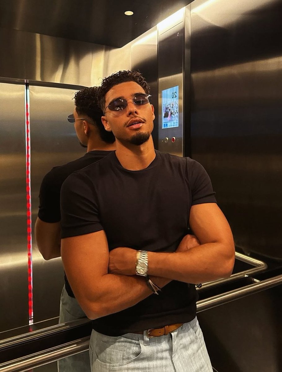 𝐢tador𝐢 tweet media