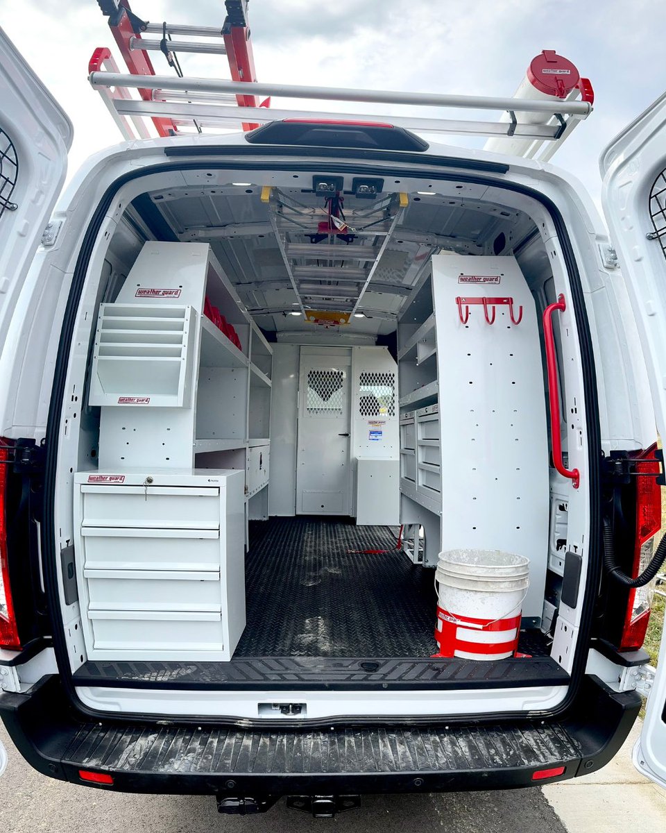 weather_guard's tweet image. Lock it, load it, and hit the road. Weather Guard’s van accessories keep you moving. 🚐🛠️

#WeatherGuard #VanSolutions #WorkVan #Upfit #Organize