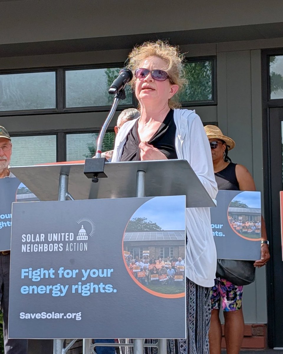 ce4aef's tweet image. “Some folks don’t really like solar… but a couple neighbors were amazed that they can’t really even tell the panels are there.” -Anne Mills, Solar Homeowner, @SolarNeighbors
Read Anne’s story here ➡️ facesofcleanenergy.org/face-of-clean-…