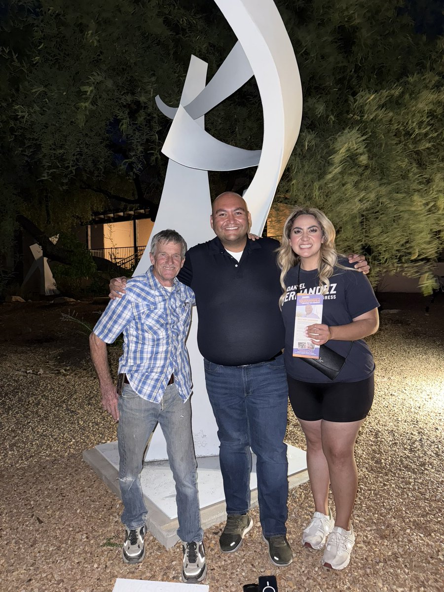 danielforaz's tweet image. So proud of @consueloforaz for starting her JD at @ASUCollegeOfLaw