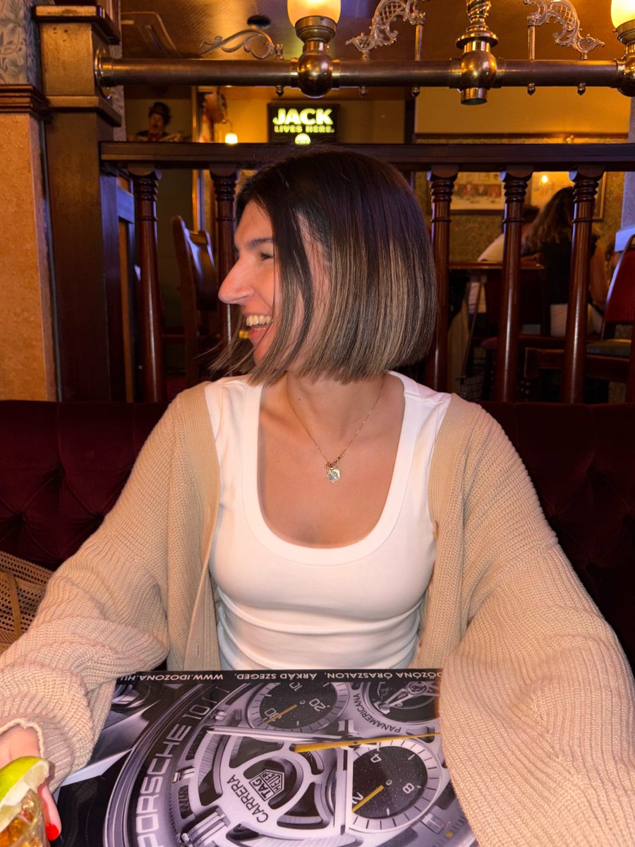 ikbenhan's tweet image. did he take me out for a birthday dinner bc it’s my birthday or is he proposing