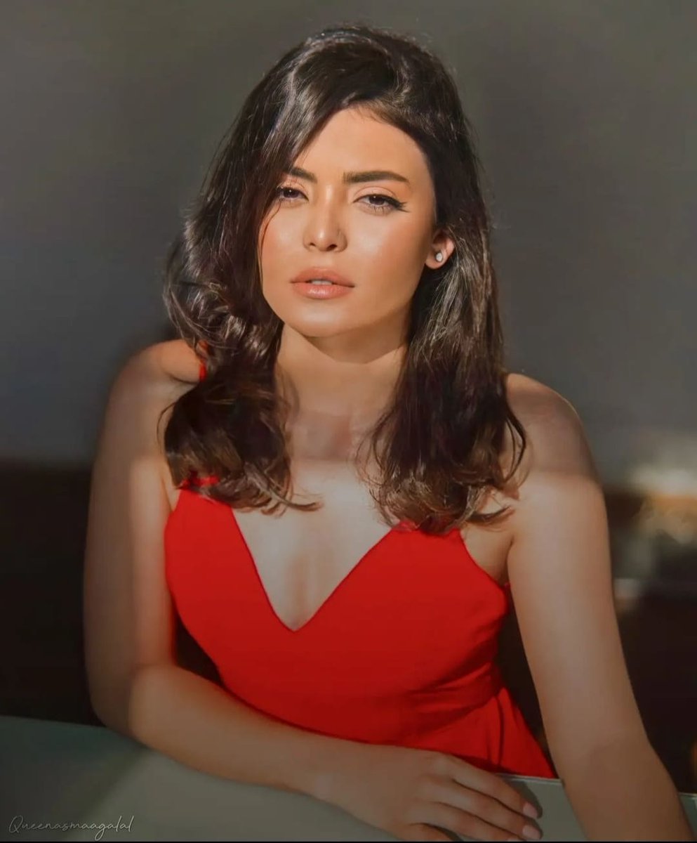 اعظظم بنت في مصرررر
وأجرأ فنانات العرب.
العظييمة اسماء هانم جلاال..