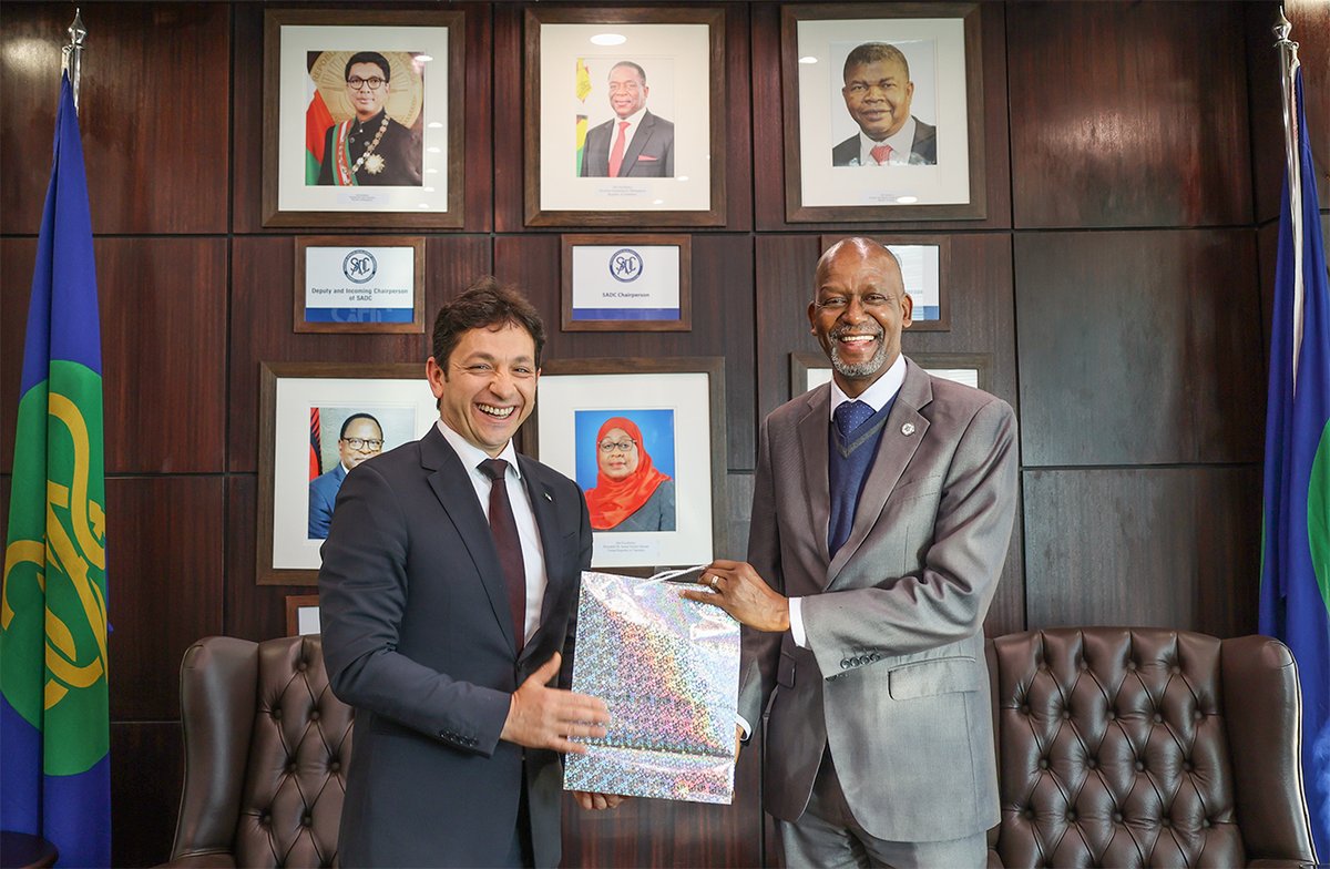 SADC_News's tweet image. Today, 17 July 2025, #SADC ES, @EliasMagosi received a courtesy call from Ambassador of Algeria to Botswana to discuss areas of potential bilateral cooperation @AngeleMakombo @sardcnet @DIRCO_ZA @algeria