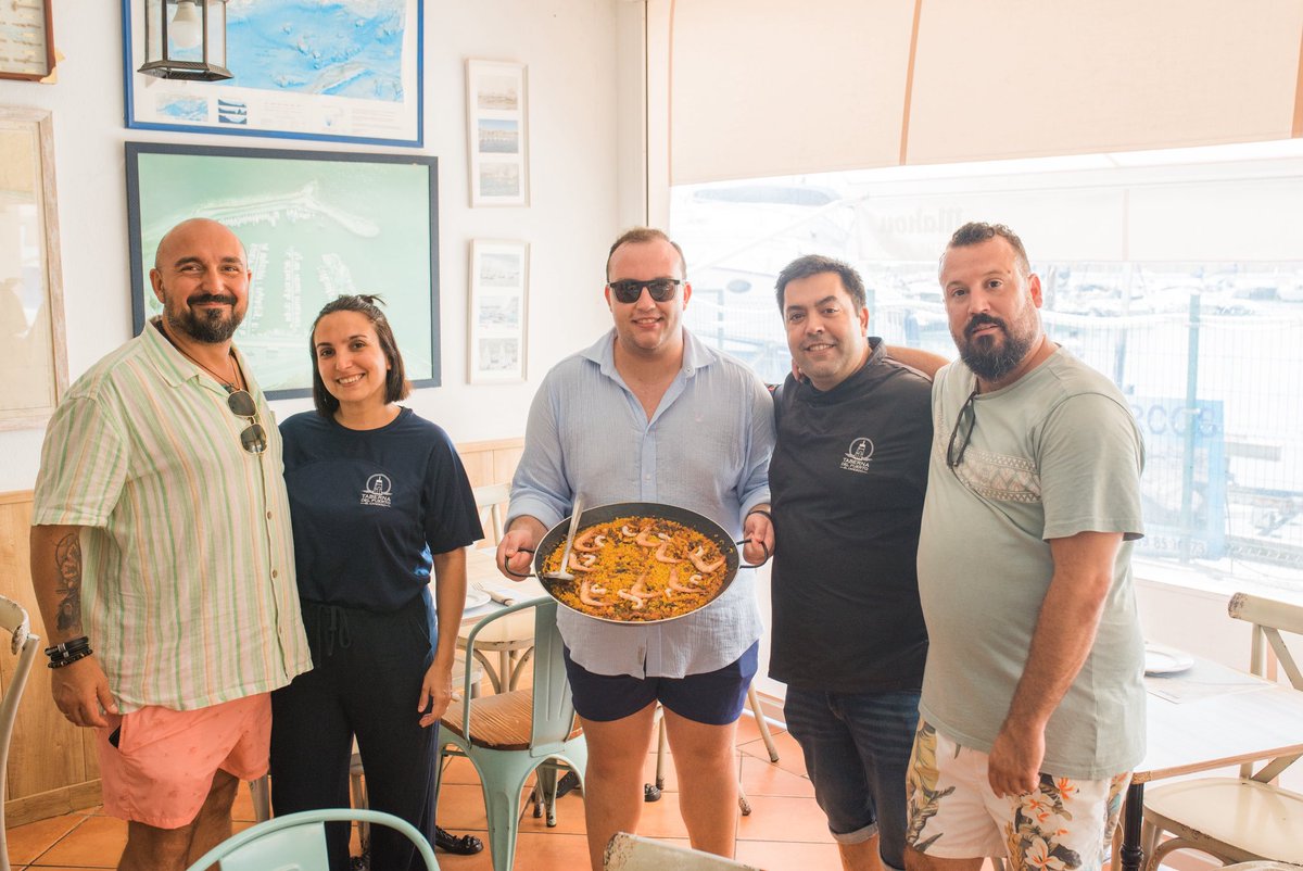 andresespildora's tweet photo. Cada evento en el barco está pensado para crear un #entorno cercano y familiar. 

Los Encuentros con #AndrésEspíldora At Sea se consolidan como un espacio único y de desconexión. 

Un 16 de julio muy #especial.

Gracias a todos los patrocinadores que lo hicisteis posible. https://t.co/y4D5ncr3J1