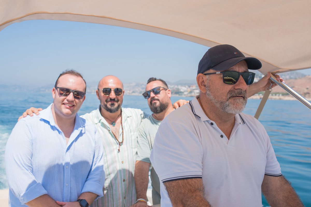andresespildora's tweet photo. Cada evento en el barco está pensado para crear un #entorno cercano y familiar. 

Los Encuentros con #AndrésEspíldora At Sea se consolidan como un espacio único y de desconexión. 

Un 16 de julio muy #especial.

Gracias a todos los patrocinadores que lo hicisteis posible. https://t.co/y4D5ncr3J1