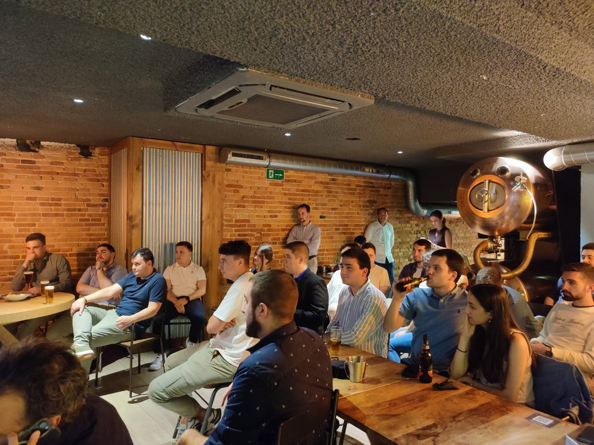 📍 Esta tarde hemos recibido a <a href="/migsasuya/">Miguel Sastre Uyá</a>, Coordinador General de <a href="/NNGG_Es/">NNGG España 🇪🇸</a>, en un acto con nuestra presidenta <a href="/lauramrtzm/">Laura Martinez🇪🇸</a>

Una juventud comprometida con el cambio que necesitan España y Asturias, y con el proyecto de futuro que lideran <a href="/NunezFeijoo/">Alberto Núñez Feijóo</a> y <a href="/AlvaroQueipo/">Álvaro Queipo</a> 💙