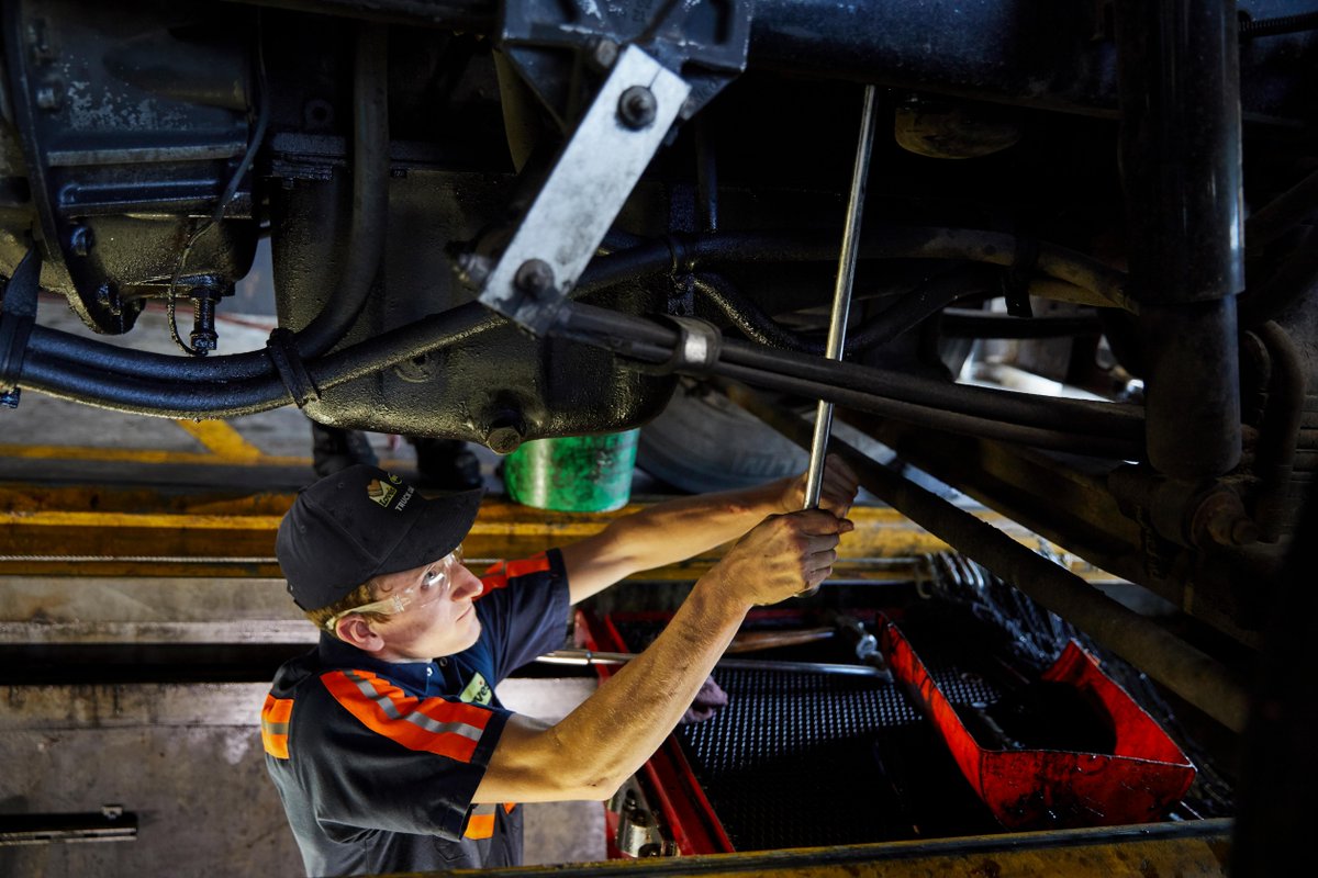 LovesTravelStop's tweet image. Driving a used truck? Love’s Truck Care teams are your over-the-road partners for when the unexpected happens. Our teams train to do light mechanical work under new AND used OEM truck warranties for #Freightliner and #International trucks.

Learn more: bit.ly/46xtf6c