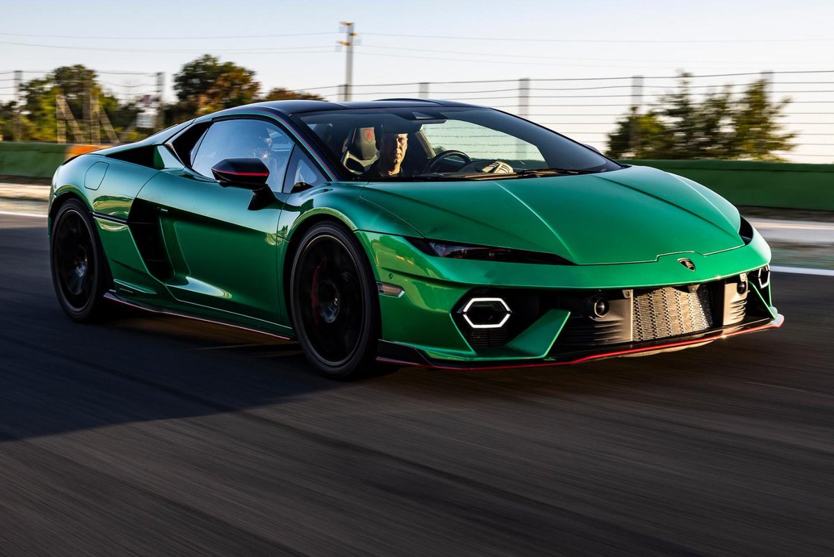 A new era of Lamborghini supercar dawns...

Want to be the FIRST to read our review of the new Lambo Temerario when it goes live on Saturday 19 July?

👉 Sign up here: carmagazine.co.uk/car-newsletter/ 👈