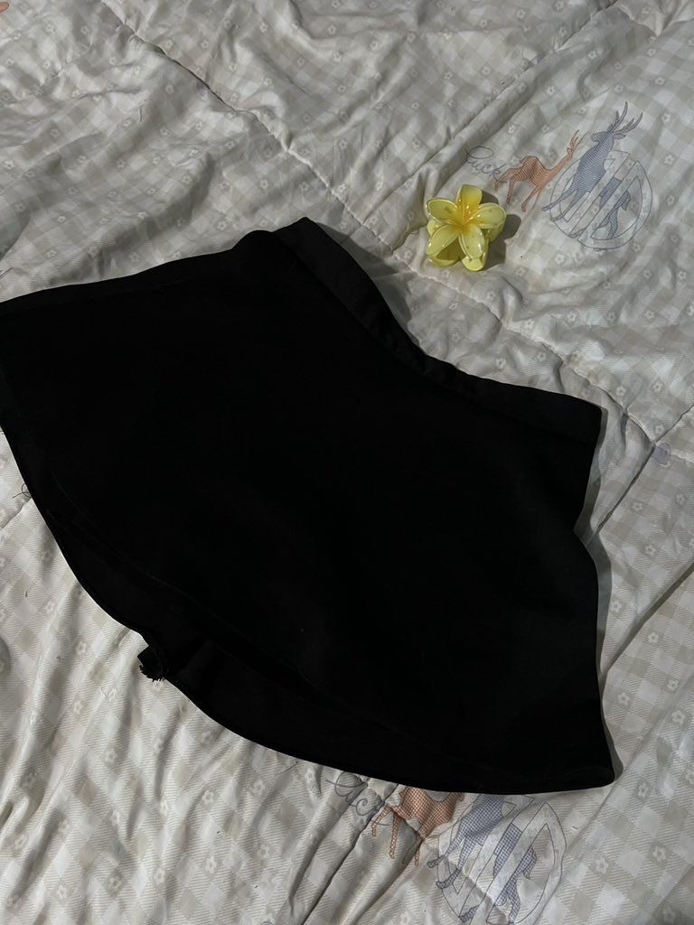 preownedbyp's tweet photo. 80. กางเกงกระโปรง 30.-

#ส่งต่อเสื้อผ้า #ส่งต่อเสื้อผ้ามือสอง #ส่งต่อstylist  #vghbkk #ส่งต่อmerge #GANNI #maison #ส่งต่อ #โล๊ะตู้เสื้อผ้า #โล๊ะตู้ #เสื้อผ้ามือ2 #เสื้อผ้าy2k #ส่งต่อcintage #ส่งต่อstylistshop #ส่งต่อvghbkk #ส่งต่อเสื้อผ้ามือ2 #กระโปรงนิสิต #เสื้อนักศึกษา #กระโปรง https://t.co/08mIlU2ebx
