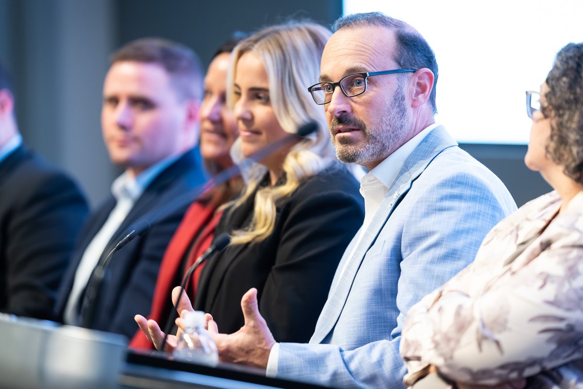 Arthrex's tweet image. #Arthrex team members from across the company shared their career journeys and advice with students at our annual Intern/Co-op Employee Panel. As part of our core value of Making People Better, we are proud to help inspire and guide the next generation of professionals.…