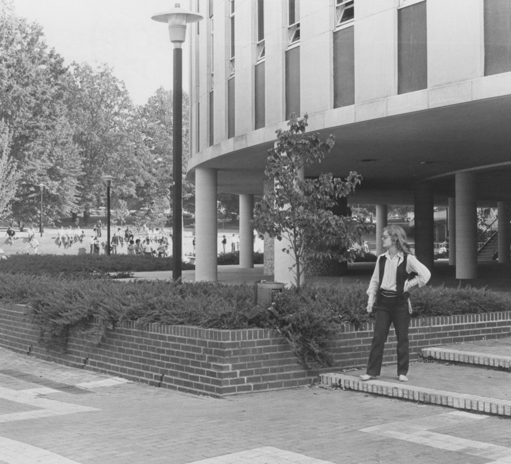 NCStateAlumni's tweet image. Is it the journey we took (around and around) or the friends we met (and got lost with) along the way? 🌀
#TBT | 📸: @ncsulibraries