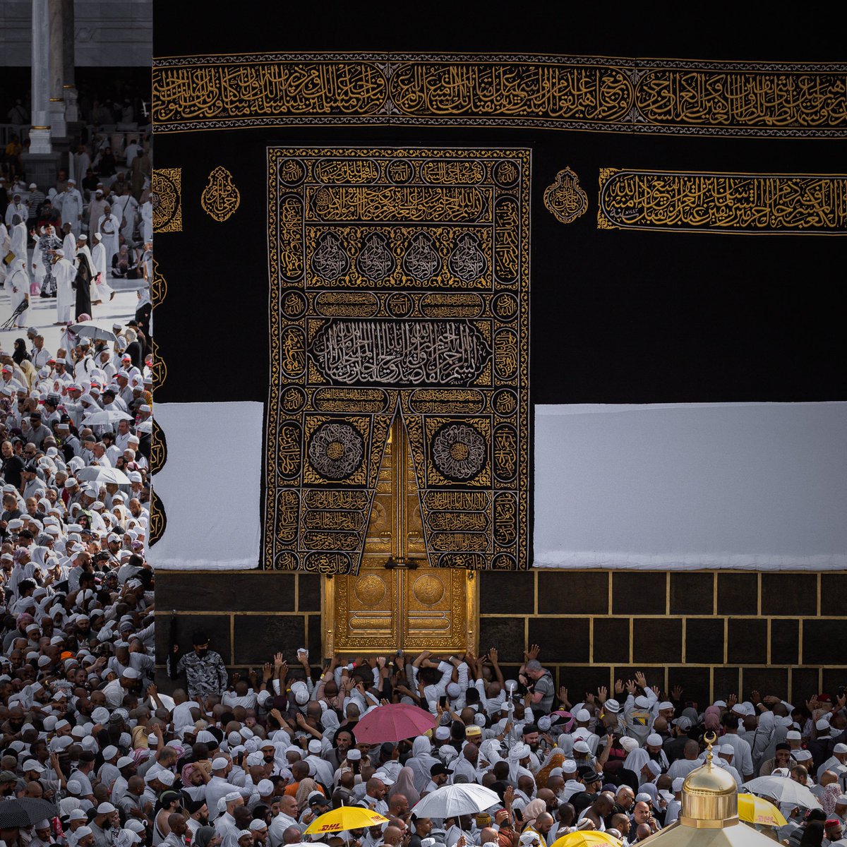 444 Vakıa Suresi okuduk. 
Bereket duası yapacağız. 
Maddi sıkıntı yaşayan kardeşlerimiz, adınızı yazsın ya da bir nokta bıraksın duamıza katalım.

Gönderiyi paylaşalım.