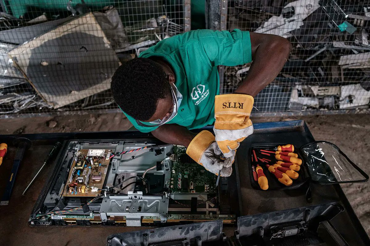 AfCDigest's tweet image. A new #deal for @goodwell and @theAlitheia&apos;s uMunthu Fund II backing Hinckley E-Waste Recycling  - lnkd.in/dWgkyhPZ - the capital will fund the build of lithium-ion and lead acid battery recycling facilities in Ogun State. #africa #privateequity #impactcapital #investment