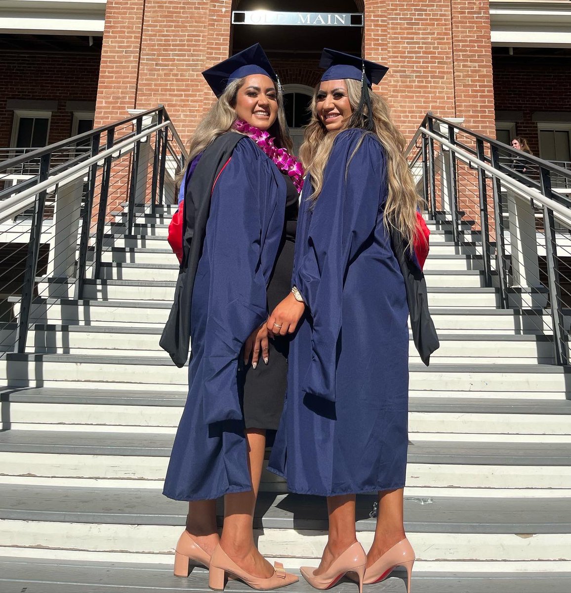 almaforarizona's tweet image. I can’t begin to describe how proud I am of my sister @consueloforaz , who defines perseverance! She has been with me side-by-side every step of the way. We graduated from high school, got our masters together, ran for Office together, and won. We became the first Sisters 👯♀️ to…