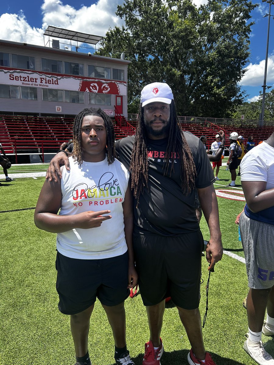 dtb_dame1's tweet image. Had a great time at @Newberry_FB camp
@JaydonEason @CoachJuwanMoye 
@CoachKnightNC @CoachNorman_SV