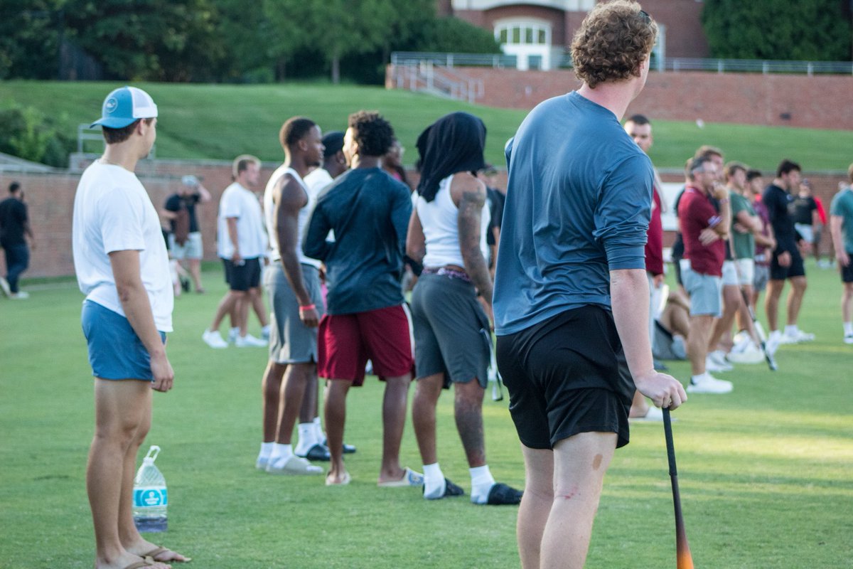 ElonFootball's tweet image. Swinging for more than 7 years strong!
Last night, the 7th Annual Home Run Derby brought out the power, the laughs, and the brotherhood.
#PhoenixRising | #AED