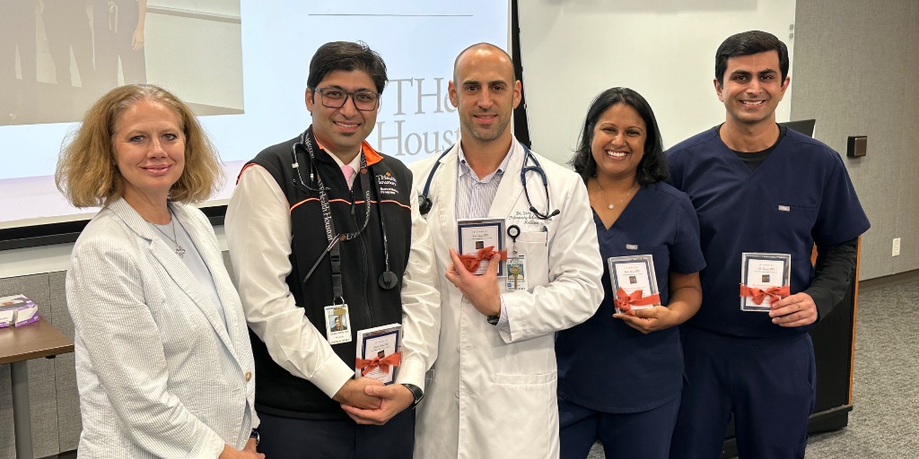 UTHealthHouston's tweet image. Grateful patients gave over 300 gifts to honor @UTPhysicians who made a lasting impact on their lives. Each physician received a custom pin and personal note — a reminder that their compassion matters. Read more: go.uth.edu/HonorYourCareg…