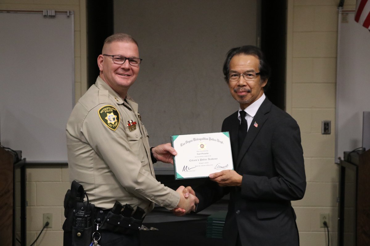 LVMPDSCAC's tweet image. 🎓👏 Congrats to Citizens’ Police Academy Class 02-2025!
30 grads completed 12 weeks of hands-on LVMPD training covering patrol, SWAT, K-9, DUI, use of force, crime prevention & more—including a ride-along! 💙
Apply now: 👉 lvmpd.com/cpa