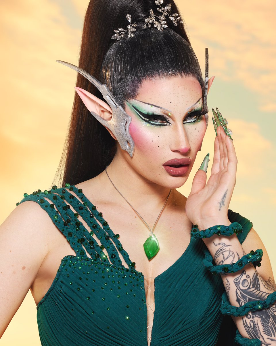 artdirectionk's tweet image. What a great, glamorous, fashion-forward episode of #DragRaceFrance #AllStars #DragRace ๐ซ๐ท with Marion Cotillard looking stunning and blown away by the caliber of performance, drag and drama.