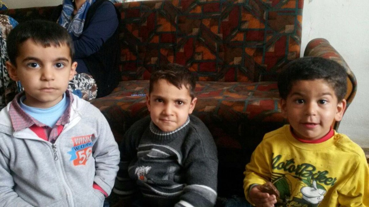 Hani herkes arkadaş
Hani oyunlar sürerken... #sezenaksu