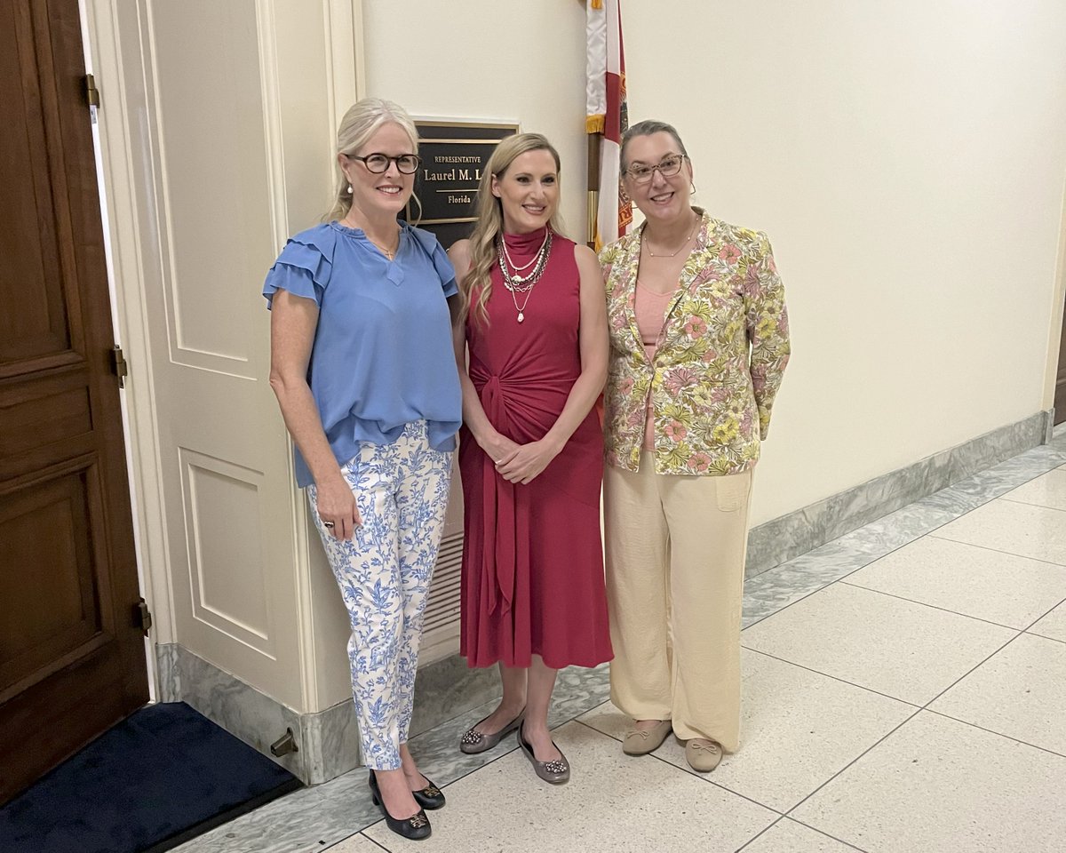 flpublicpower's tweet image. Thank you to @RepLaurelLee for meeting with @lakelandgov Commissioner Stephanie Madden & @mylkldelectric leadership today. We appreciate your support of Florida public power and the 4 million Floridians served by a municipal electric utility. #FLPublicPower #PublicPower