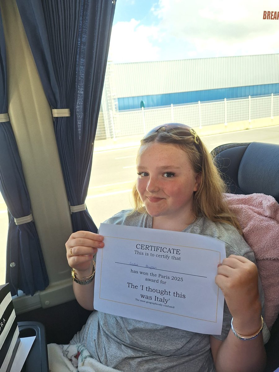 CHCSLanguages's tweet image. Paris Bus Awards 2025 🏆 (2) @CefnHengoed