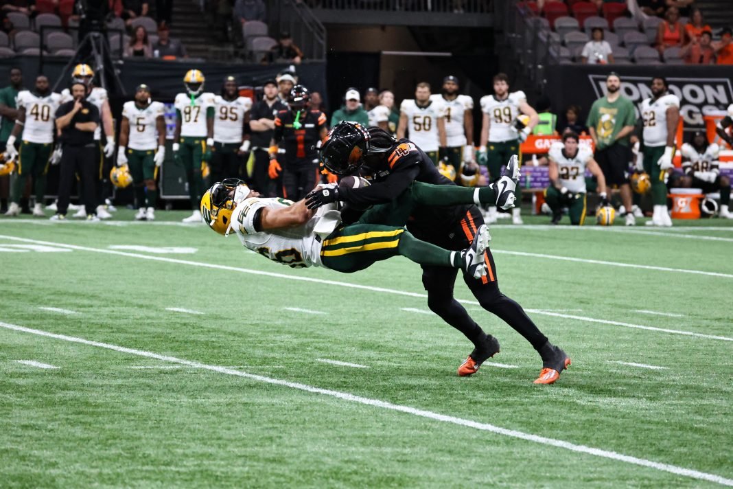 TheJCAbbott's tweet image. ‘I’m not trying to hurt you’: B.C. Lions’ Deontai Williams wants to clear air with Elks’ Arkell Smith after second penalized hit
3downnation.com/2025/07/17/im-…
#CFL #BCLions #RoarAsOne #Elks #GoElks #AlwaysEdmonton