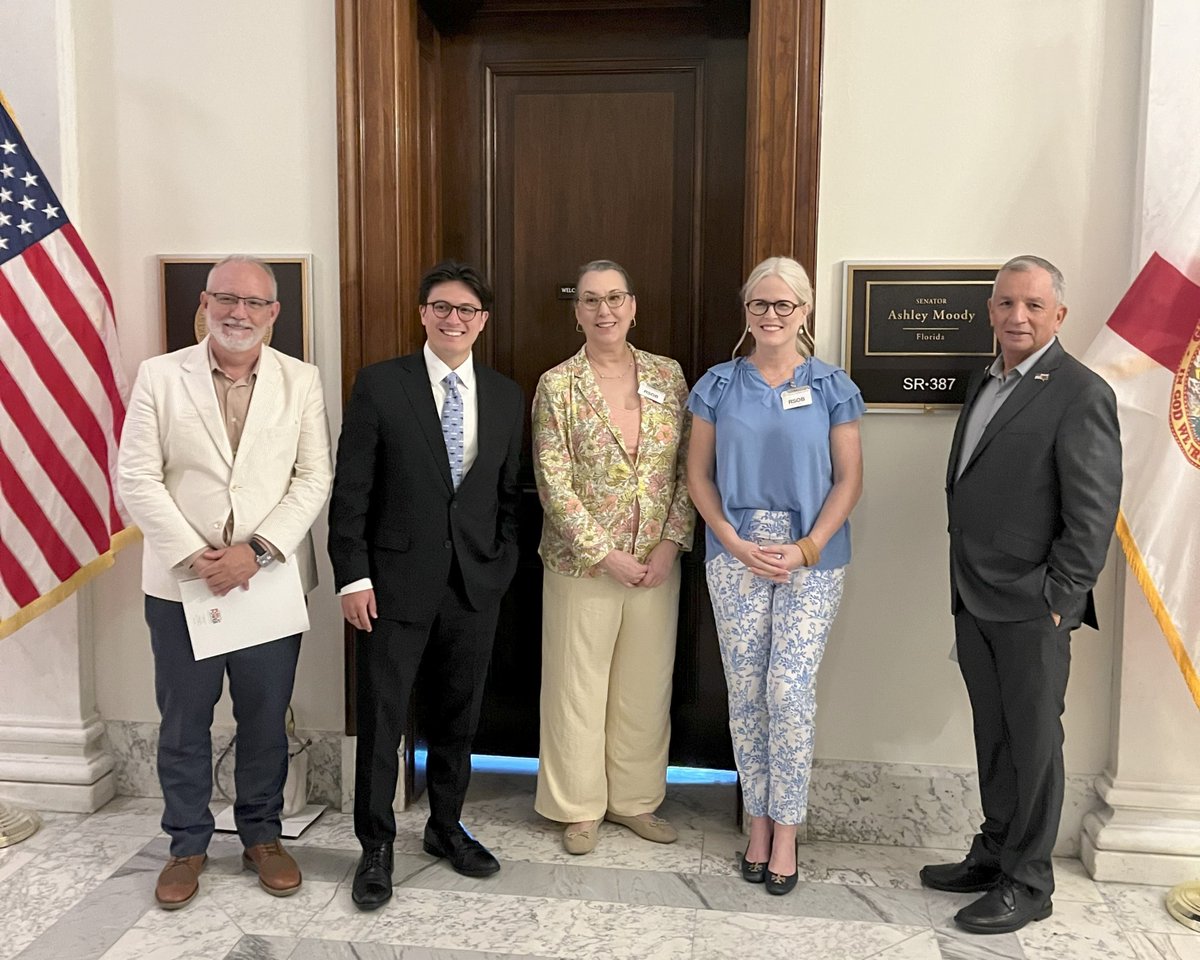 flpublicpower's tweet image. Thank you to Gianmarco Herrera from @SenAshleyMoody's office for meeting with board members, policymakers & leadership from @lakelandgov, @mylkldelectric & @KUAdirect today. We appreciate your support of #FLPublicPower & your efforts to help us keep the power safe, affordable &…