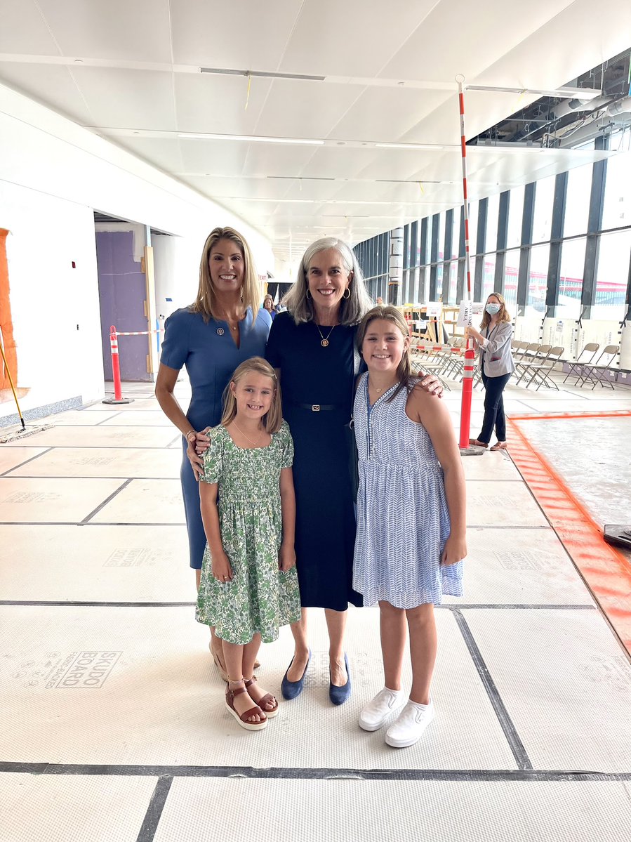 RepLoriTrahan's tweet image. Wishing a very happy birthday to @WhipKClark! Her leadership and dedication to lifting working families up makes our Commonwealth and our country stronger. I’m lucky to serve alongside her in Congress and even luckier to call her a friend.