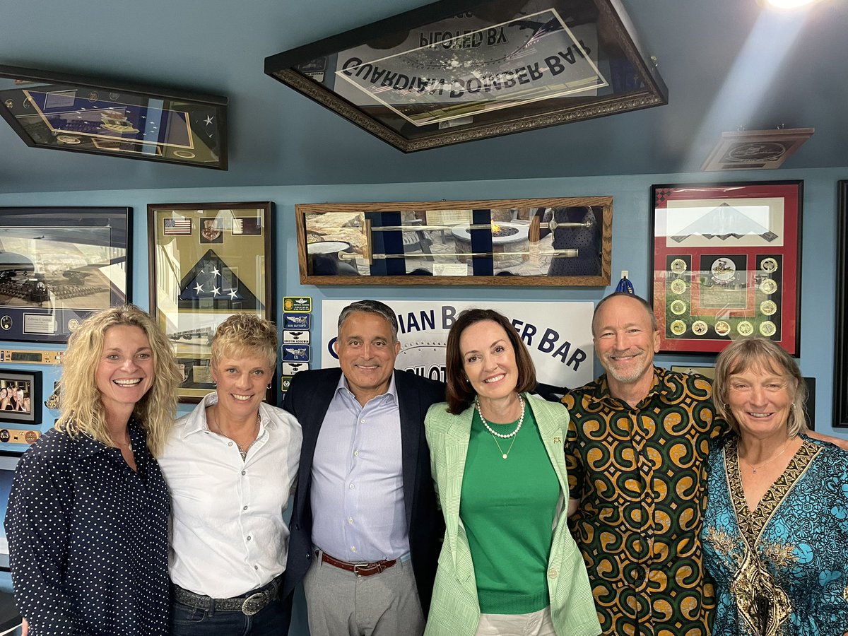 killinforco's tweet image. I had the joy of joining some fellow veterans for dinner last night. As an Army veteran, I know firsthand the sacrifices our service members and their families make. I'm grateful for their friendship, and I'm committed to fighting for those who’ve served.