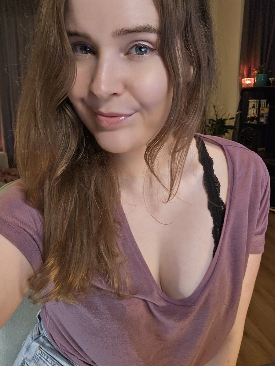 I am online @ the place (you know where 😇)