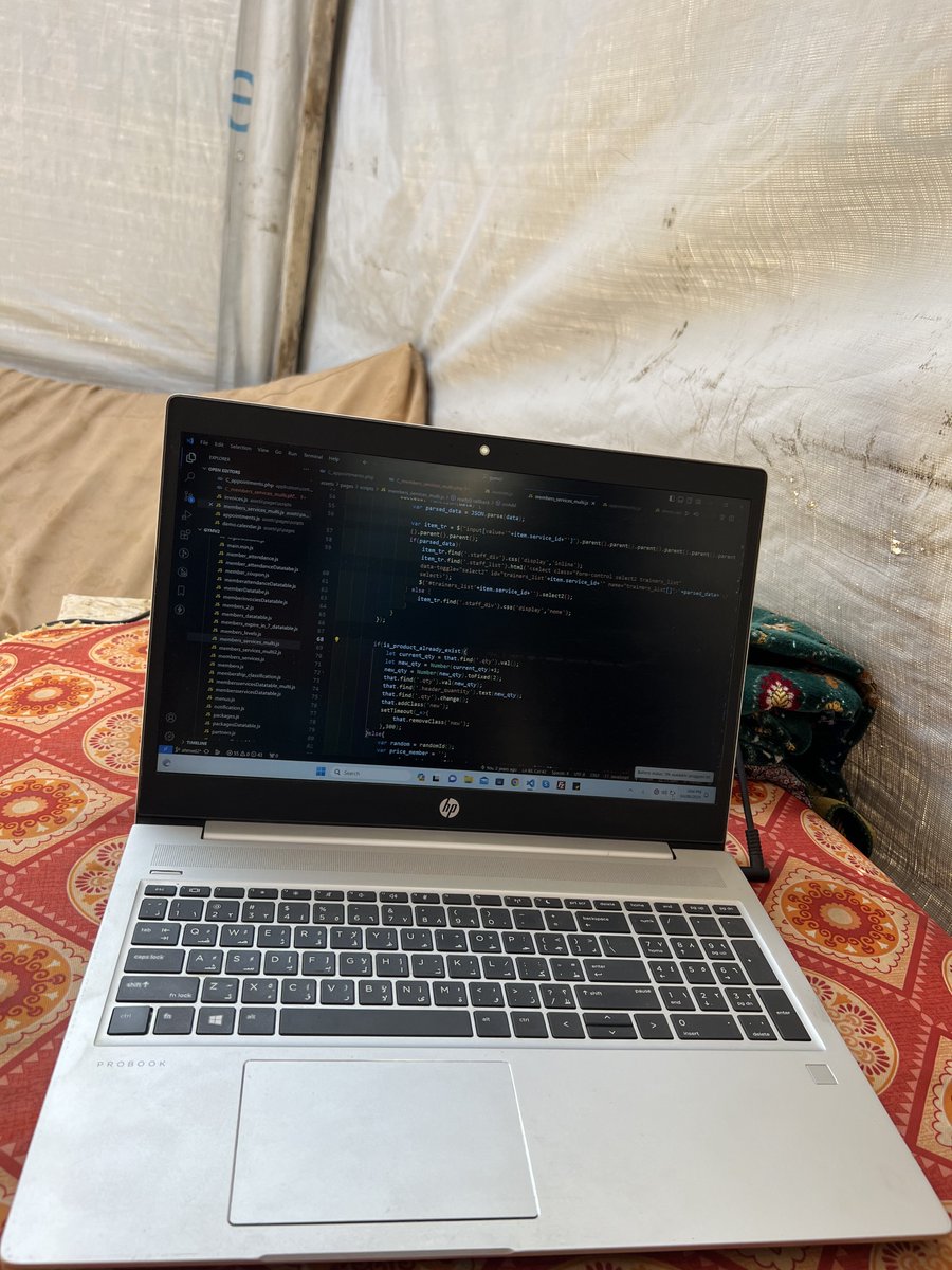 ahmed_develope's tweet image. أُعلن عن رغبتي في بيع جهاز اللابتوب الخاص بي وذلك لتأمين ثمن بعض كيلوات طحين
التواصل معي وحسبنا الله ونعم الوكيل