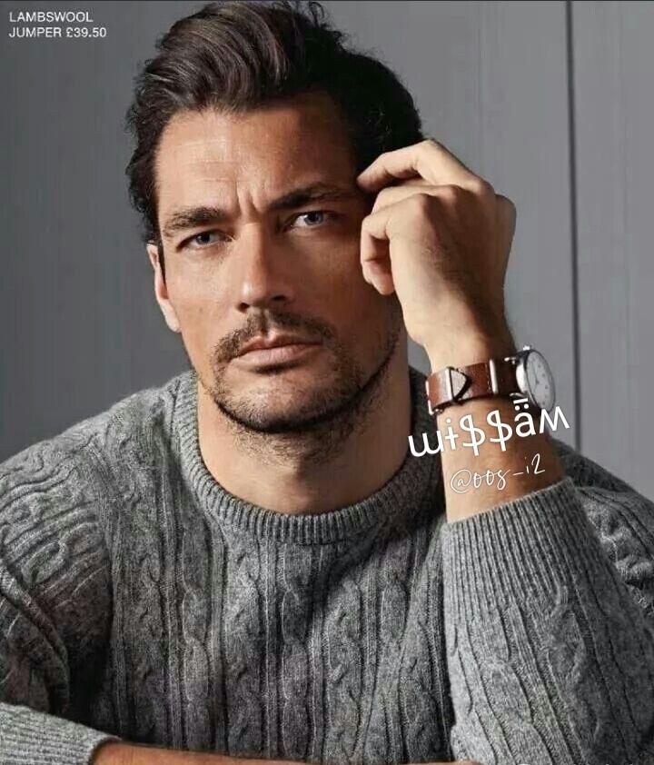 أُحب الله
أعلم أنني لستُ مخلصاً
في واجباتي إتجاهه
ولكنني أُحبه بيقين
وأعرف أنه الوحيد
الذي يفهم سبب تناقضاتي
يُدرك مخاوفي
وينظر لكل أمنياتي
يعرف جوهري الداخلي
هو العالم بنواياي
بماضي وحاضري
يُريحني أنه دوماً هنا لأجلي
كُلما فكرت في البكاء
لا أطرق غير باب السماء