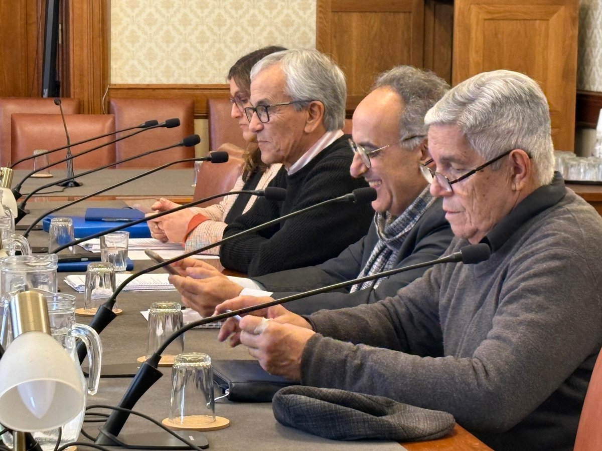 MTSSuy's tweet image. #AHORA El ministro Juan Castillo, el subsecretario @barrettoghione , la directora nacional de Trabajo @MarcelaBSarazol y el inspector general del Trabajo @LuisPuig567PVP , se reúnen con la Comisión de Asuntos Laborales y Seguridad Social de la Cámara de Senadores @SenadoUy