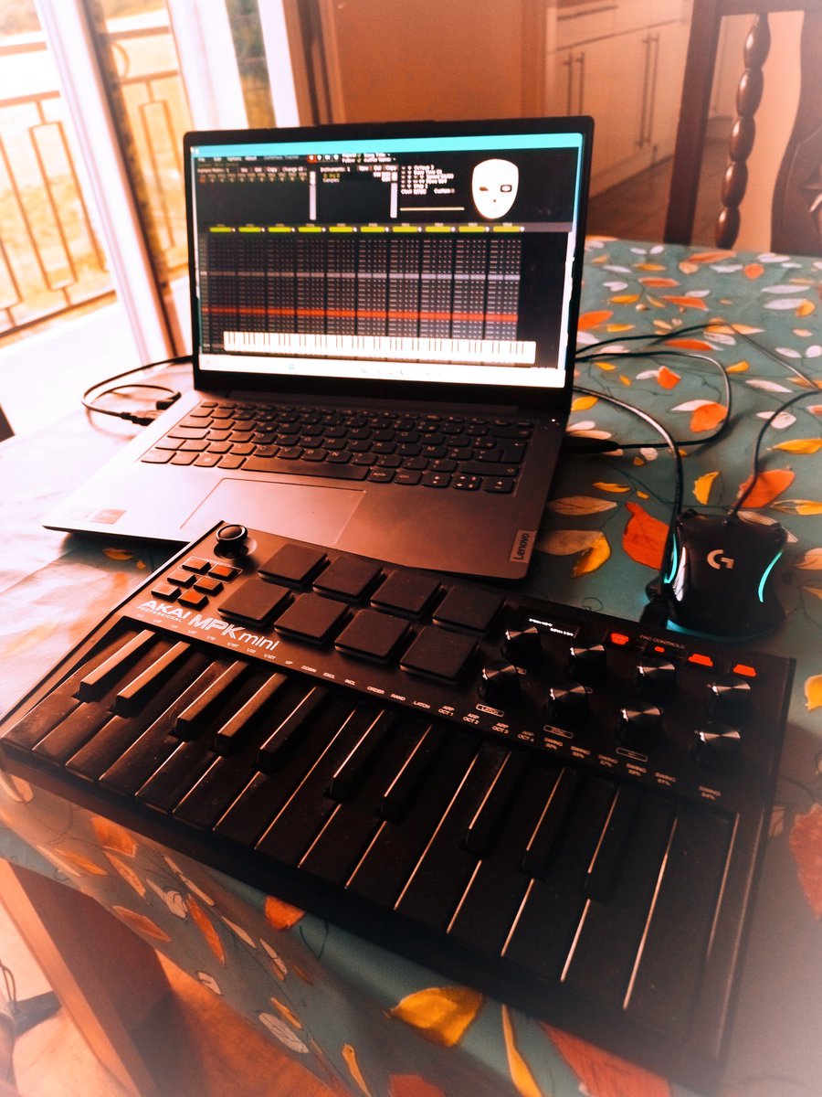 Cryptohobo2017's tweet image. I finally installed #deflemask 
#music #chiptune #keygen