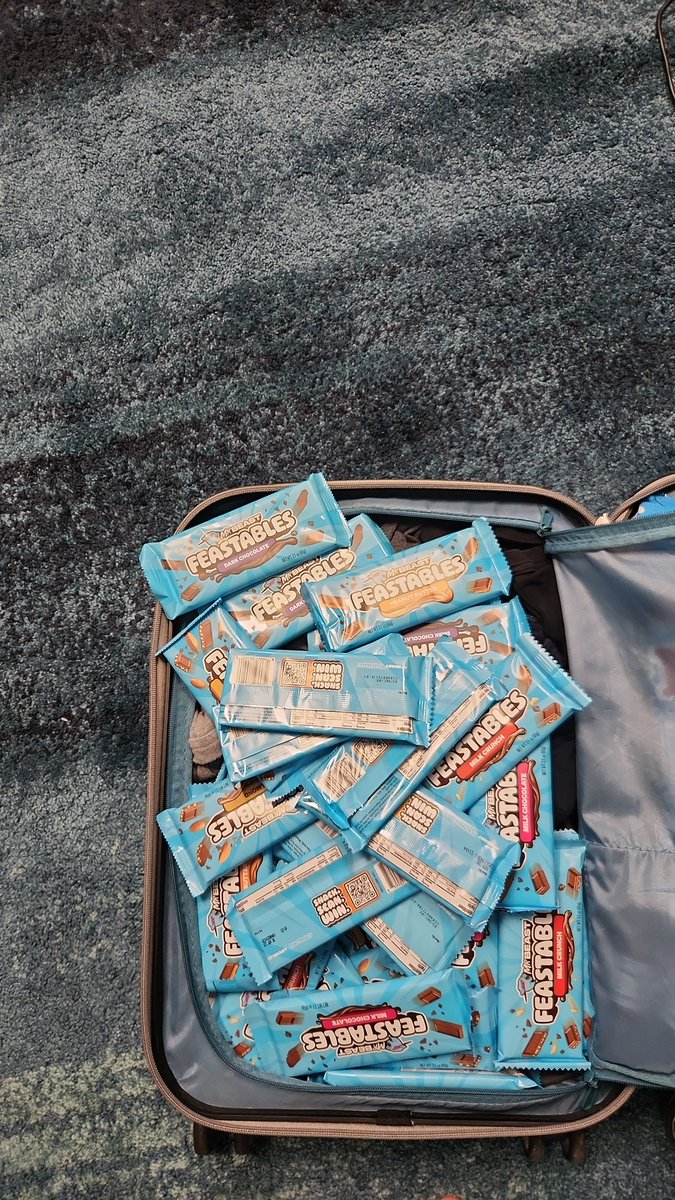 CryptoNikhil2's tweet photo. @MrBeast, my cousin in India asked me to get chocolates from the USA. He doesn't know he's getting the world's best chocolates.
@Feastables

#Feastables https://t.co/nAIXYBqCPy