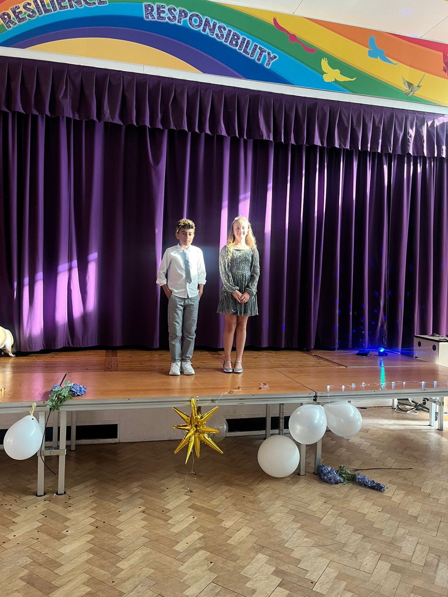 Year 6 had a fabulous Prom tonight making memories of Newark Hill which will last a lifetime. 

Thank you to the Friends of Newark Hill Academy for organising this and the academy staff for helping  out. 

#TeamNHA #WeAreGAT