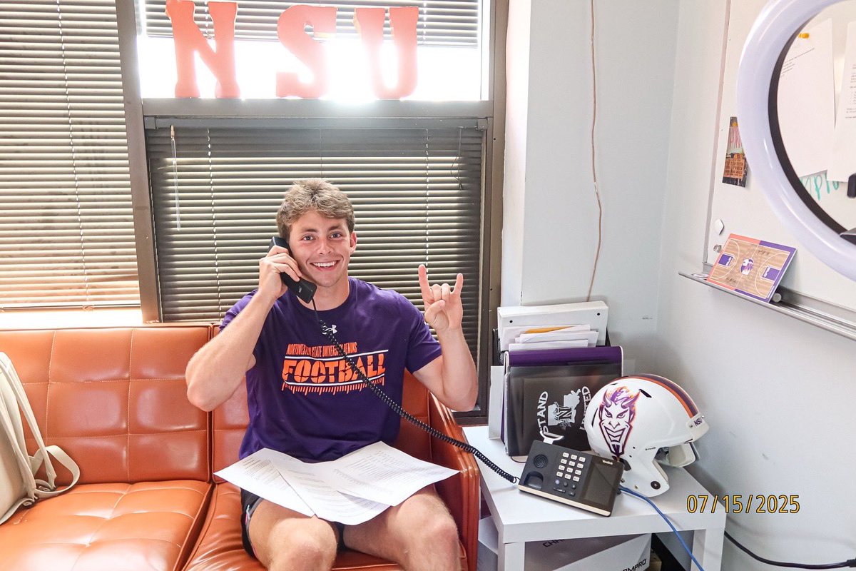 NSUDemons's tweet image. 📞Ring ring, it’s the Demons!
Our football student-athletes are back this evening at 6:30 PM to call anybody that hasn’t renewed season tickets 🤘
This is the perfect time to chat with our Demons and get your season tickets for the 2025 football season!
#ForkEm