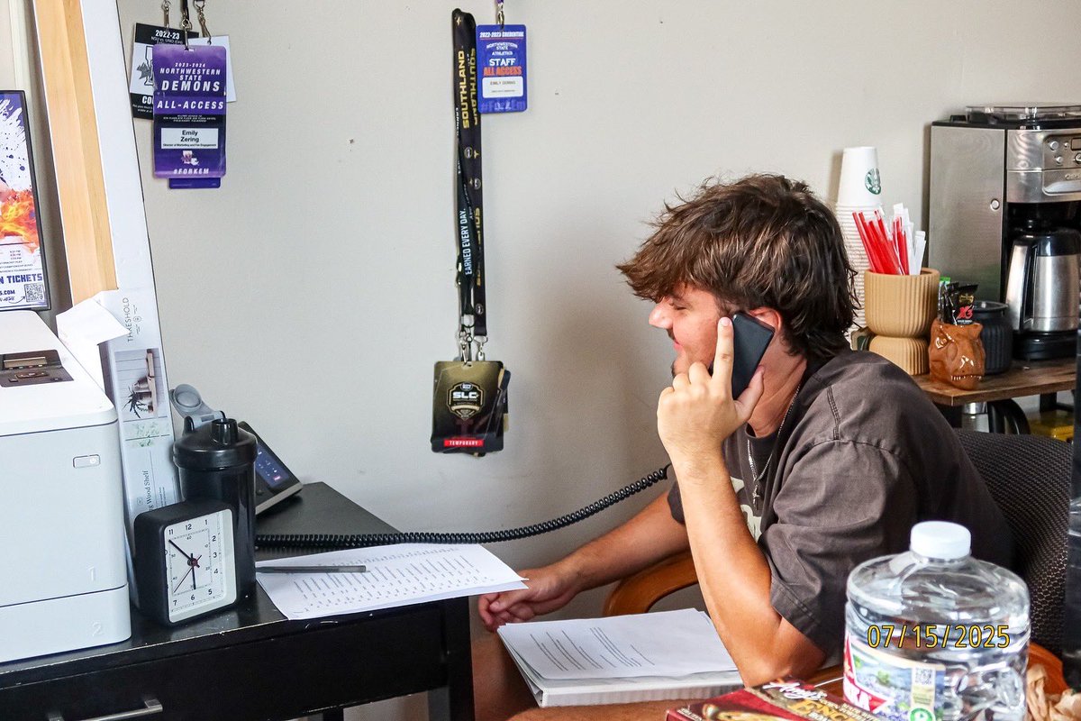 NSUDemons's tweet image. 📞Ring ring, it’s the Demons!
Our football student-athletes are back this evening at 6:30 PM to call anybody that hasn’t renewed season tickets 🤘
This is the perfect time to chat with our Demons and get your season tickets for the 2025 football season!
#ForkEm