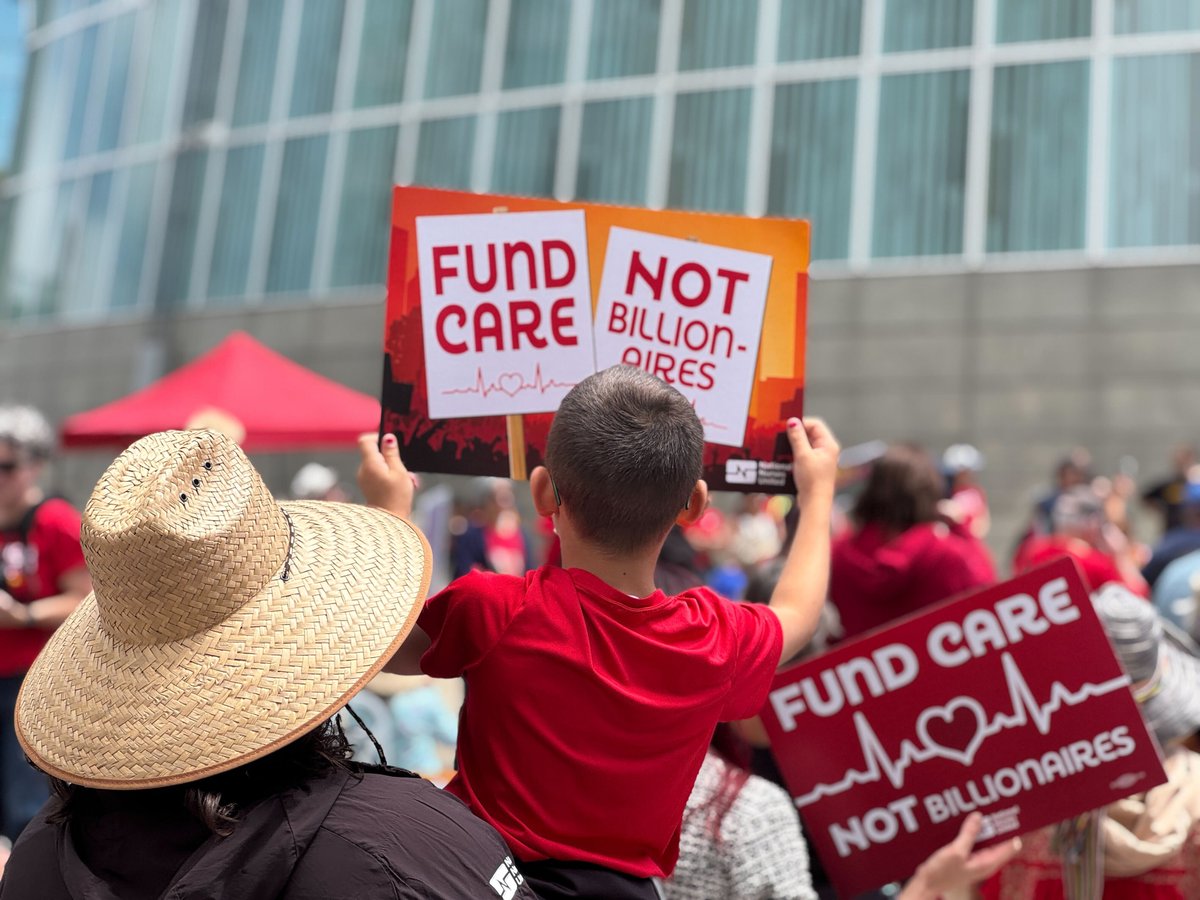 CalNurses's tweet image. The spirit of civil rights leader Congressman John Lewis lives on. Bay Area nurses are making “Good Trouble” to fight for #MedicareForAll and justice in our communities! #GoodTroubleLivesOn