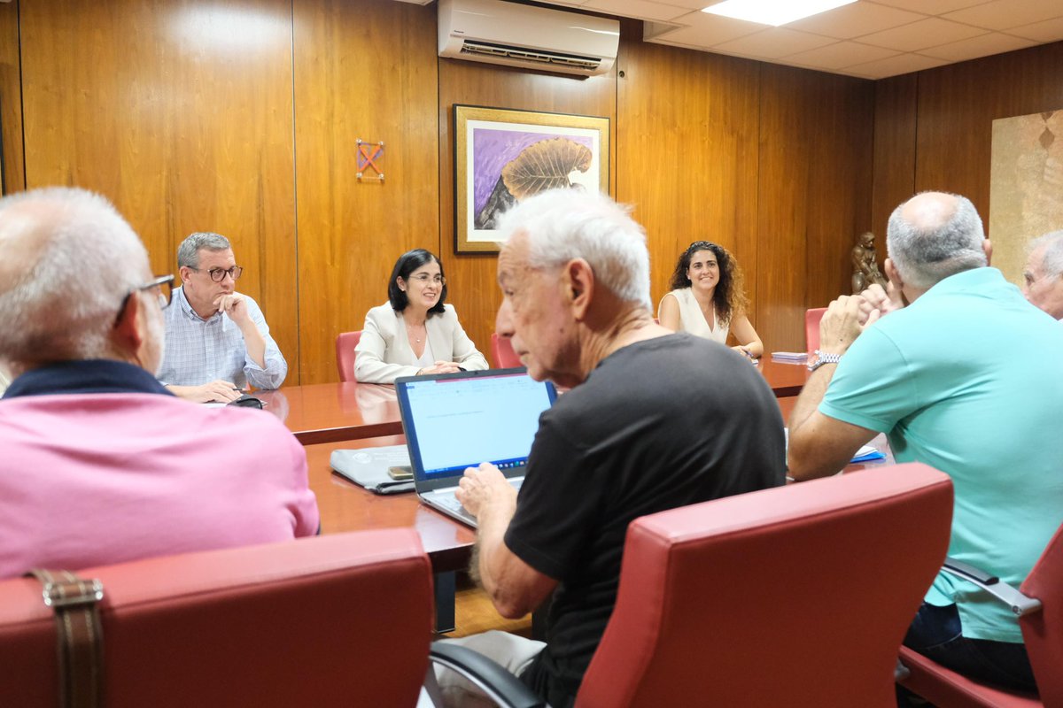 🤝Nueva reunión con l@s vecin@s de Las Torres, cumpliendo el compromiso que asumimos desde el primer día: avanzar en la transformación de Ciudad Alta desde la participación y la transparencia

➡️El Plan de Ordenación será fruto de un trabajo compartido con la ciudadanía