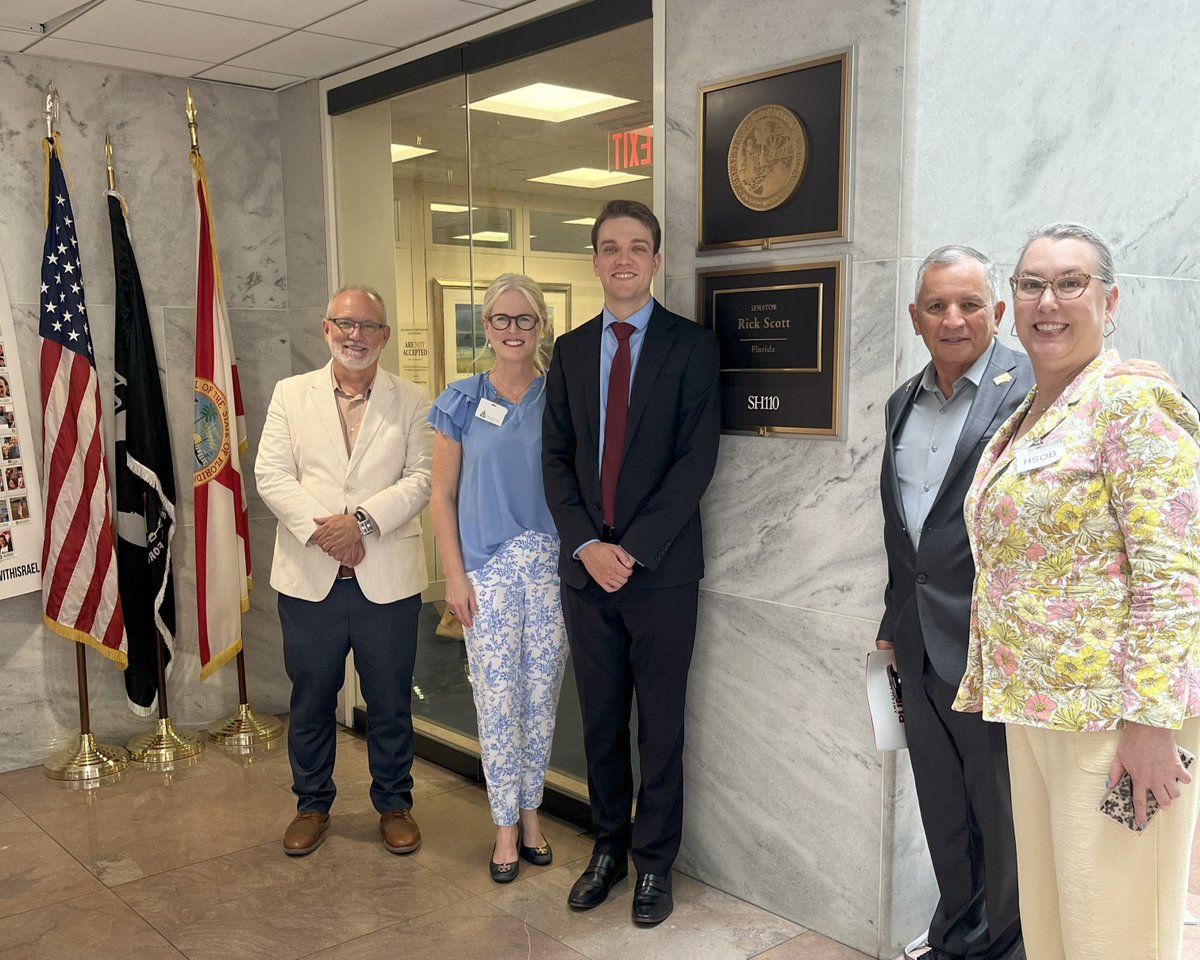 flpublicpower's tweet image. Thank you to Clayton Stein from @SenRickScott's office for meeting with board members, policymakers & leadership from @lakelandgov, @mylkldelectric & @KUAdirect today. We appreciate your support of #FLPublicPower & your efforts to help us keep the power safe, affordable &…
