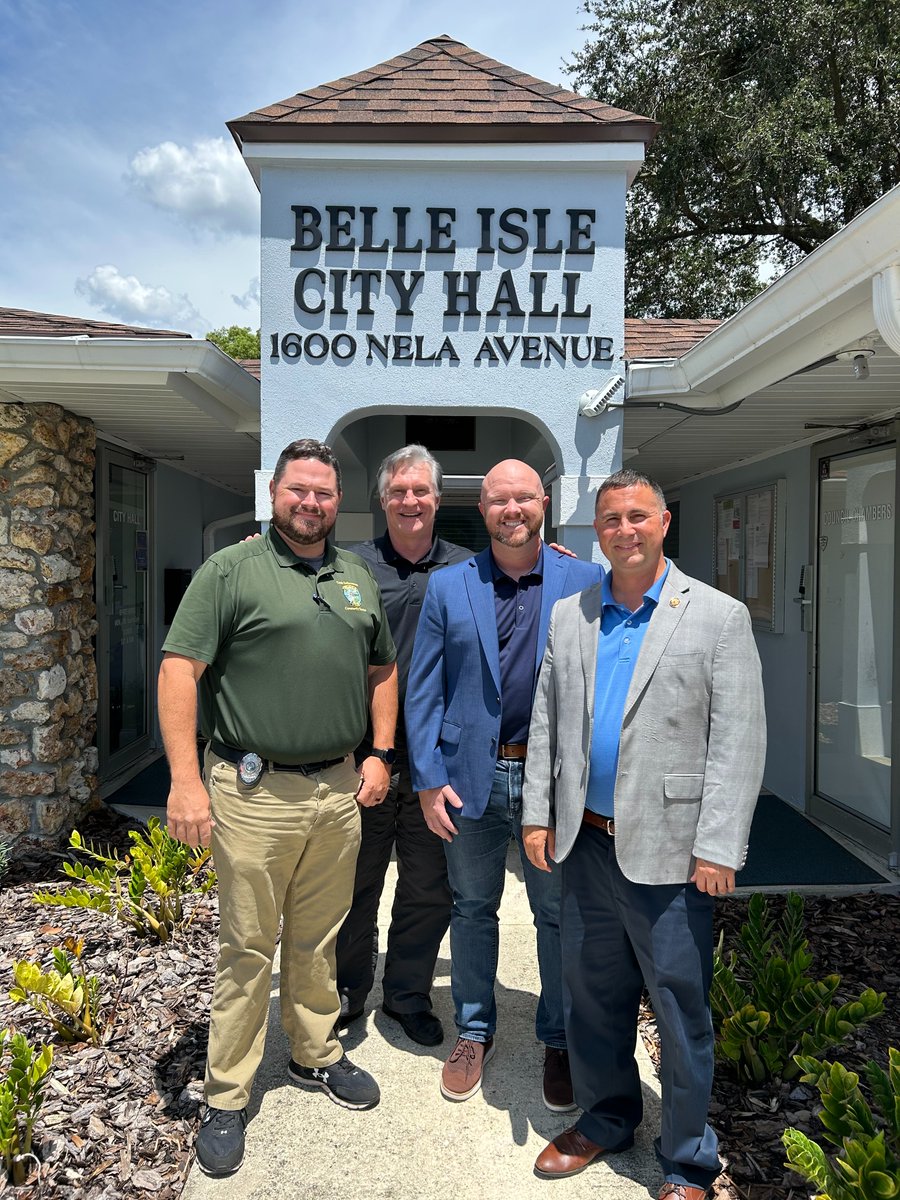 RepDarrenSoto's tweet image. We met with Belle Isle Mayor Carson to discuss our federal efforts to restore Lake Conway, seek a COPS grant, and secure FEMA reimbursements.
We were proud to secure $ 745k in FY24 Community Project funds to help address unsafe conditions on Daetwyler Drive & Judge Road.