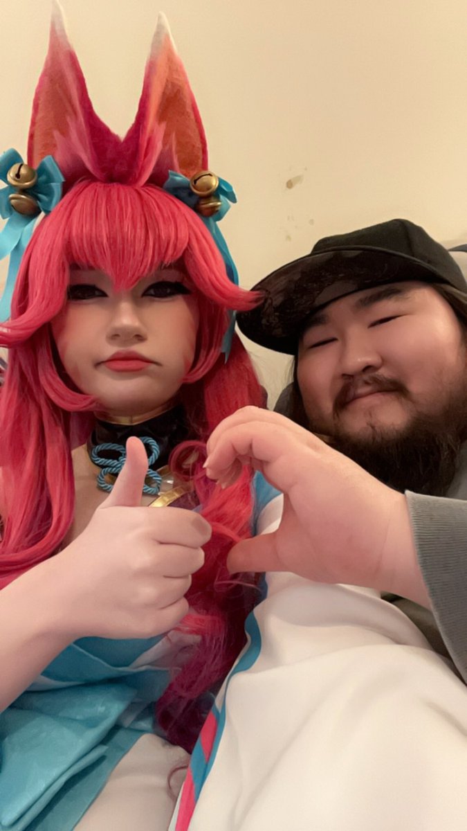 CaptainSpaceBF's tweet image. I met the love of my life @abysslilies over 8 years ago on ffxiv and we started out long distance, sitting in teamspeak channels together and having late night discord calls. after many visits and planning, I moved in with her a few years ago and I couldn’t be happier