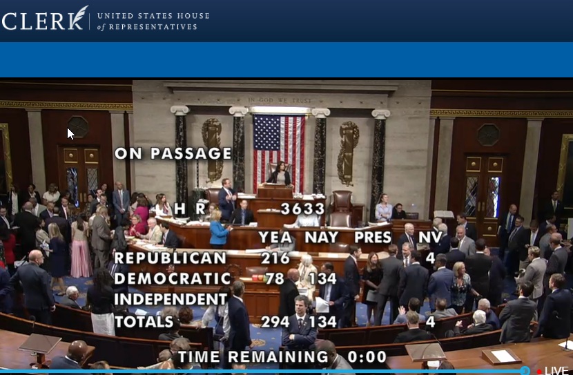 BitcoinInsight1's tweet image. US House just passed the Clarity (digital Assets regulation) bill with a bipartisan majority voting for it, the bill will have to also be approved by the Senate and signed by President Trump to become law.