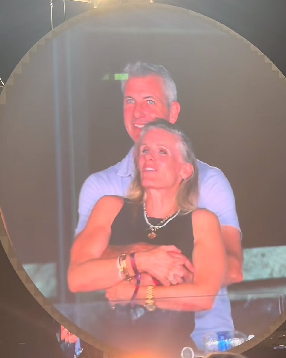 BingBongLLC's tweet image. sent this to my hr rep and said could be us and now she wants to meet. it worked!