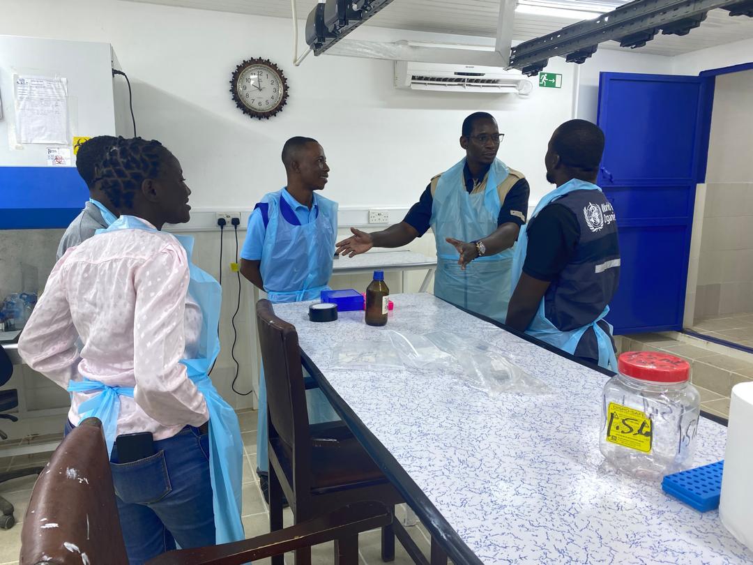 WHOSierraLeone's tweet image. WHO & Institute Pasteur Dakar team met with the district lab team to explore solutions for timely and safe sample transportation.
They also visited the treatment & isolation unit at Makeni Regional Hospital to assess ongoing case management efforts.